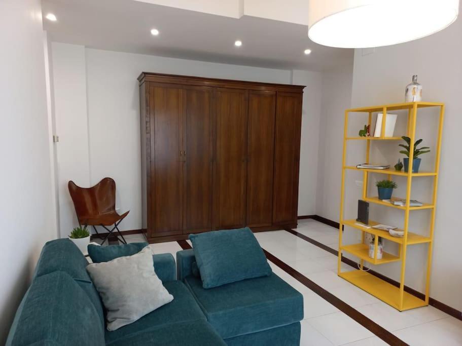 Giulia Town House Tra Citta E Mare Lägenhet Salerno Exteriör bild